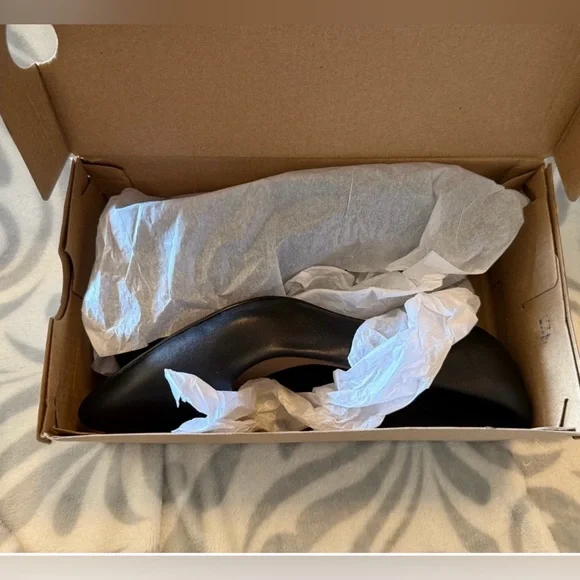 New Clarks Black Leather Linvale Jerica Heels comfortable 7 W (box not perfect) - Picture 9 of 9